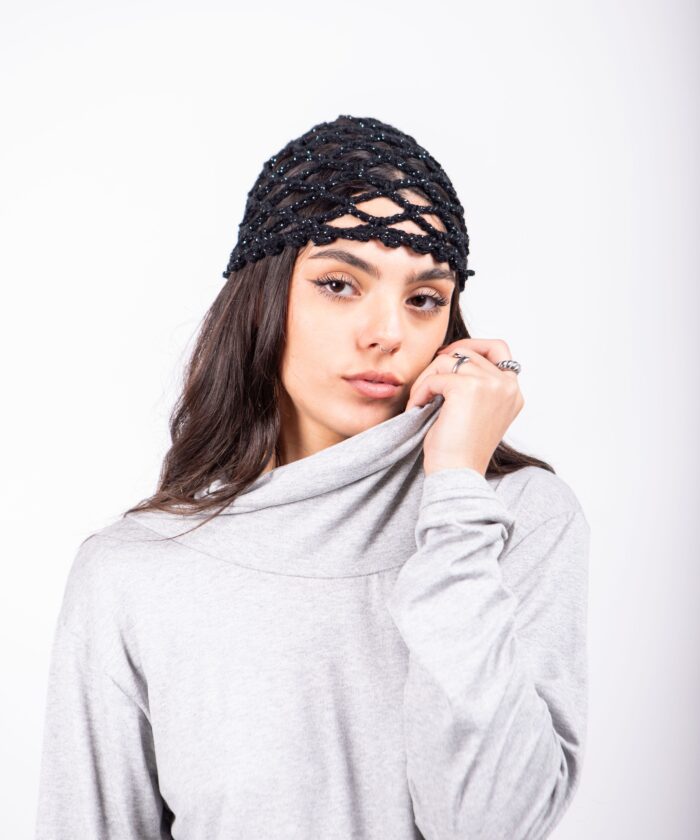 Casquete Tejido Artesanal Acrílico con Lurex.